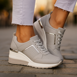 https://cdn.shopify.com/s/files/1/1006/7876/2827/files/20250926_0607_Stylish_Shoes_On_Street_remix_01k62v83v4e6nr4x26wrwh92he_1.png?v=1769630347