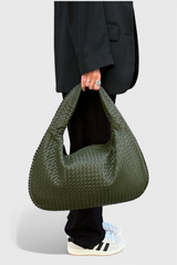 https://cdn.shopify.com/s/files/1/0964/1161/5556/files/Soera-Bag-Tasche-Large-DarkGreen-01-Photoroom_488122ee-844a-4929-8f73-7272b958503f.png?v=1771009289