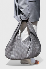https://cdn.shopify.com/s/files/1/0964/1161/5556/files/Soera-Bag-Tasche-Large-Grey-02-Photoroom_74eae5fa-b39f-421c-94de-31d3179b771e.png?v=1771009288