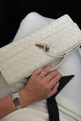 https://cdn.shopify.com/s/files/1/0964/1161/5556/files/Soera-Bianca-bag-17_af56f082-b4da-45bf-81b7-618c38b31109.jpg?v=1771009289