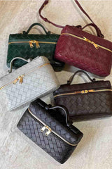 https://cdn.shopify.com/s/files/1/0964/1161/5556/files/Soera-Tara-bag-09_4f7c24a4-3e5b-4af4-90a1-1e05daccc551.jpg?v=1771009289